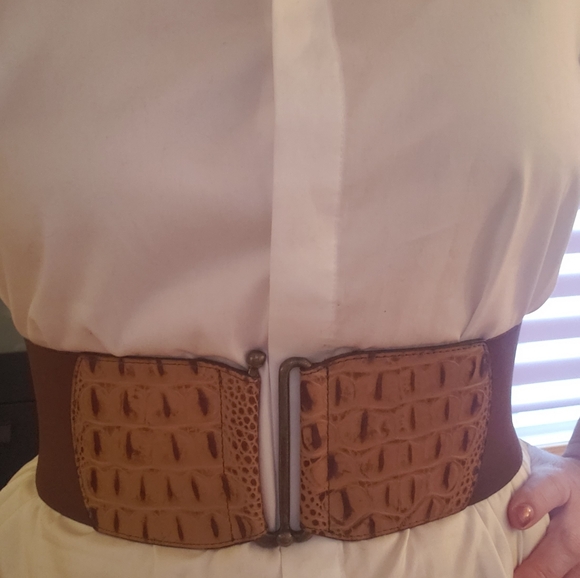 3 BCBG MAXAZRIA belts in size S & XS - Picture 6 of 9